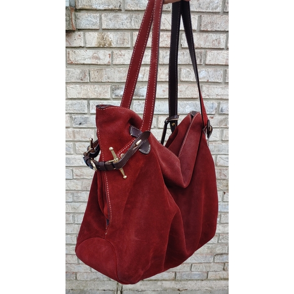 Dooney & Bourke Handbags - ⭐High Quality⭐Vintage Dooney & Bourke Italian Handmade Burgundy Suede Hobo Bag